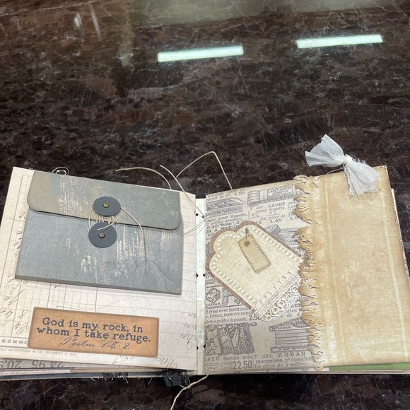 SOLD Vintage journal, 6x6 SOLD - Picture 7 of 13